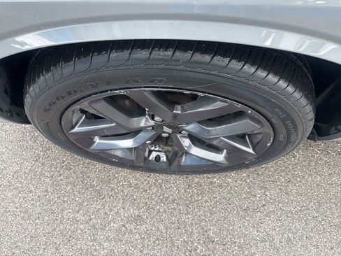 Used 2019 Dodge Challenger SXT w/ Blacktop Package image 12