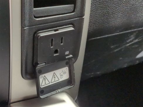 Certified 2015 RAM 2500 SLT w/ Protection Group image 32