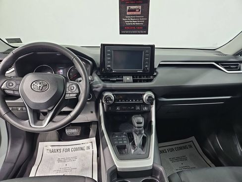 Used 2021 Toyota RAV4 XLE w/ Convenience Package AWD/4WD image 13