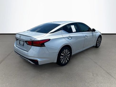 Certified 2024 Nissan Altima 2.5 SV w/ SV Premium Package FWD image 28