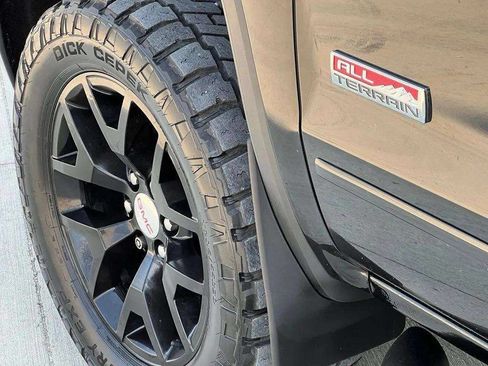 Used 2017 GMC Sierra 1500 SLT AWD/4WD image 33