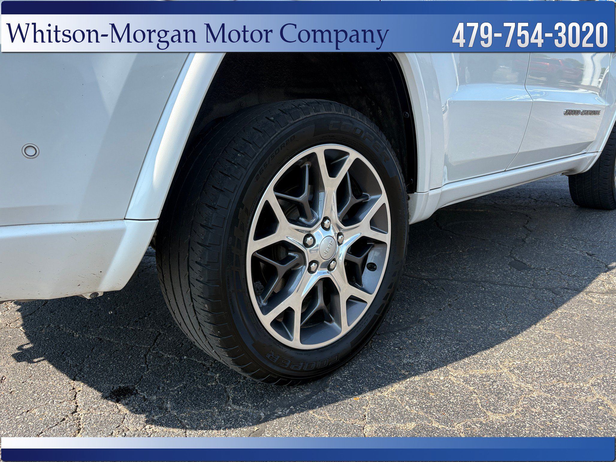 Used 2020 Jeep Grand Cherokee Overland w/ Interior Metal Package AWD/4WD image 41