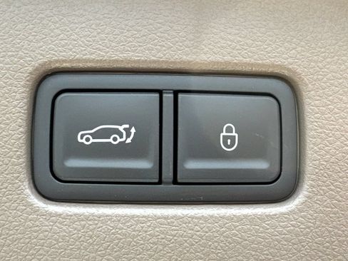 New 2026 Genesis GV70 2.5T Advanced AWD/4WD image 19