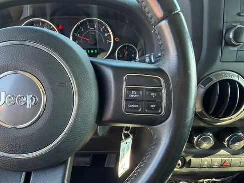 Used 2018 Jeep Wrangler Unlimited Sport S AWD/4WD image 15