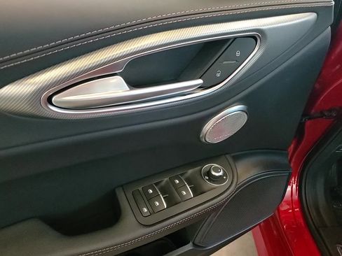 New 2025 Alfa Romeo Giulia AWD w/ Driving Assist Package image 20