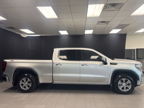Used 2020 GMC Sierra 1500 SLT w/ X31 Off-Road Package image 2