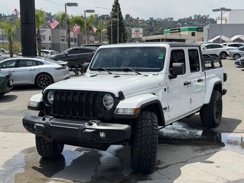 Used 2021 Jeep Gladiator Sport image 5