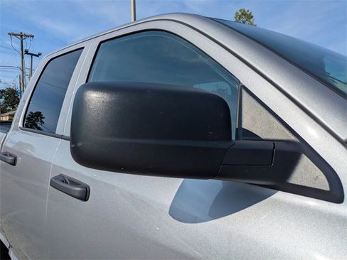 Used 2024 RAM 1500 Classic SLT image 11