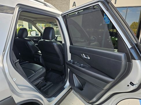 Used 2025 Nissan Pathfinder SL w/ SL Premium Package image 32