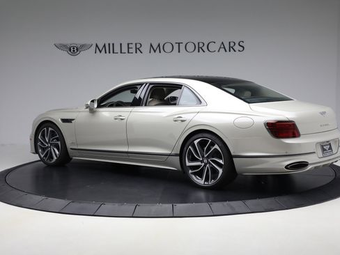 New 2025 Bentley Flying Spur Plug-In Hybrid image 4