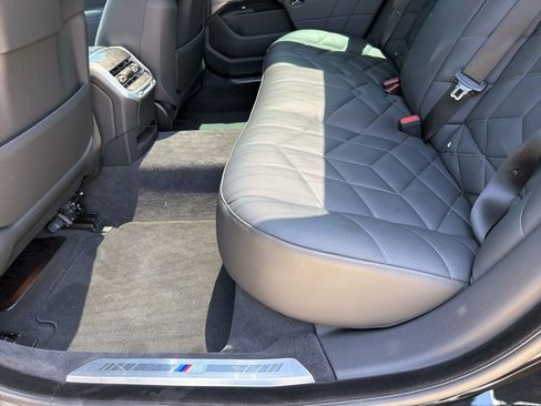 Used 2025 BMW 740i RWD image 19