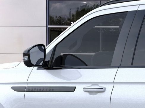 New 2026 Lincoln Navigator Reserve w/ Jet Appearance Package AWD/4WD image 20