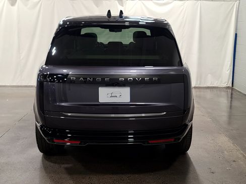New 2026 Land Rover Range Rover Long Wheelbase SE image 8