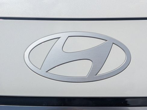 Used 2026 Hyundai Elantra SEL Sport FWD image 13