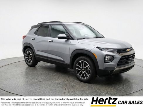 Used 2025 Chevrolet TrailBlazer LT FWD image 1