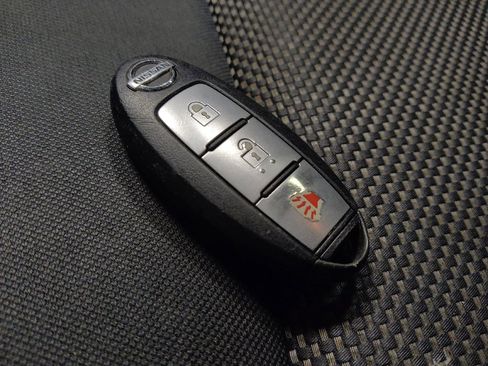 Used 2018 Nissan Pathfinder S FWD image 32