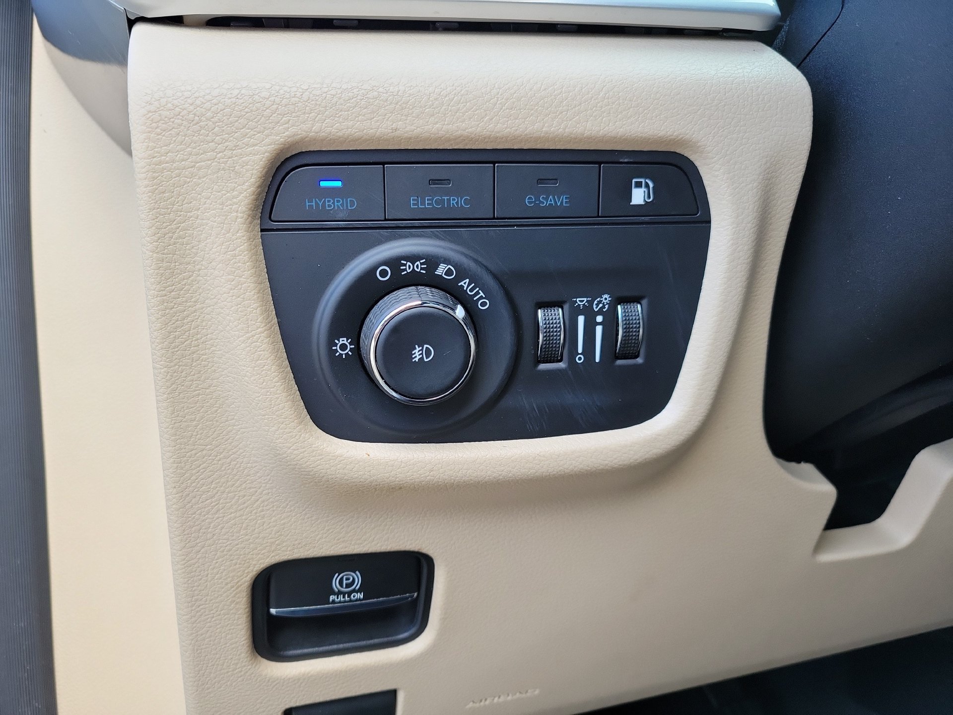 Used 2023 Jeep Grand Cherokee 4WD 4xe image 29