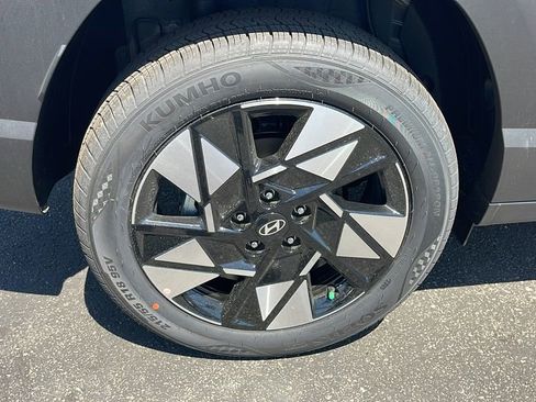 New 2025 Hyundai Kona SEL image 31