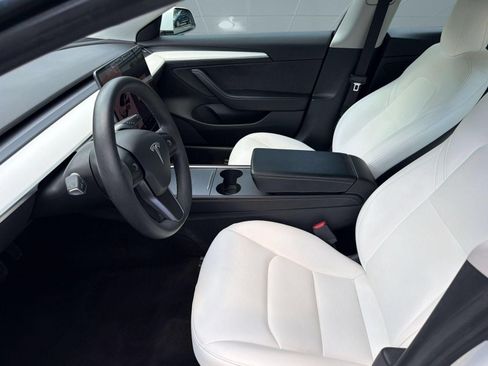Used 2021 Tesla Model 3 Standard Range Plus RWD image 5