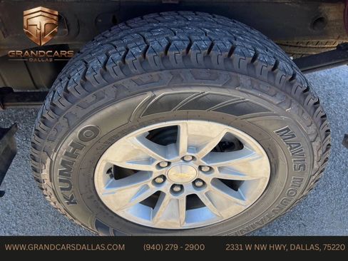 Used 2019 Chevrolet Silverado 1500 LT w/ Texas Edition AWD/4WD image 16