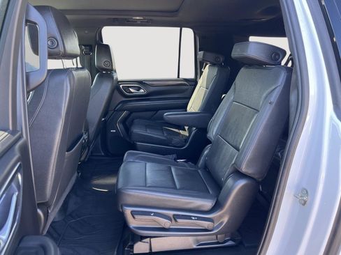 Used 2023 Chevrolet Suburban Z71 image 24
