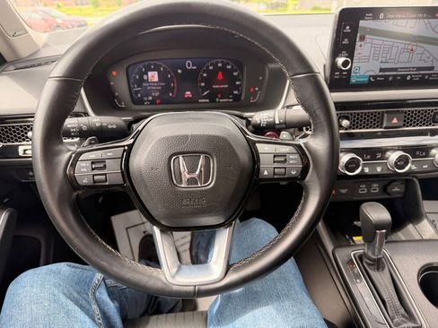 Used 2024 Honda Civic Touring image 12