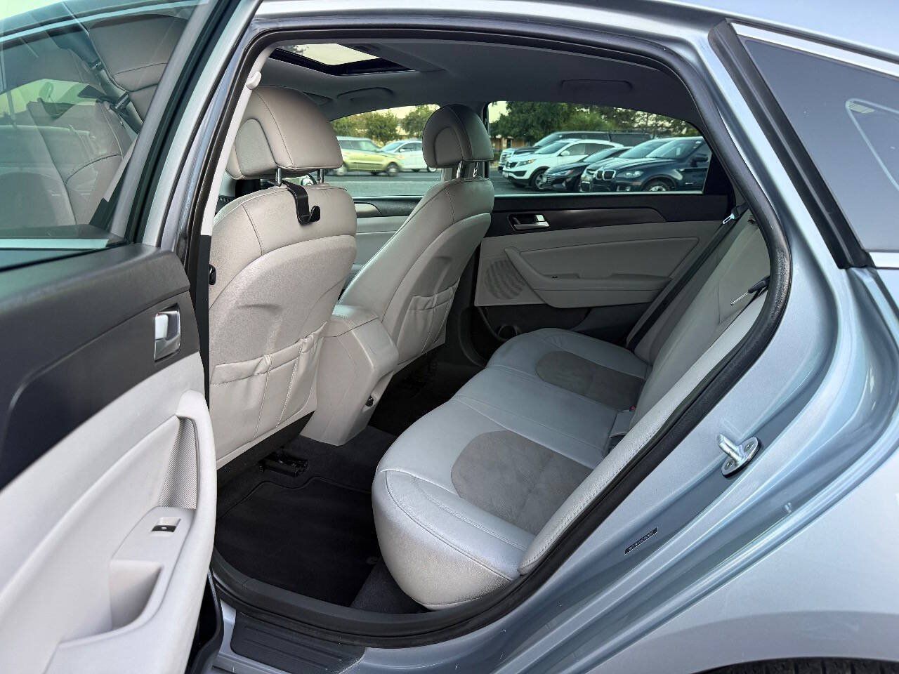 Used 2016 Hyundai Sonata Sport w/ Option Group 1V FWD image 11