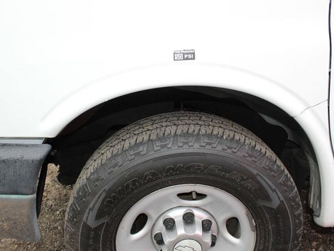 Used 2014 Chevrolet Express 2500 RWD image 22