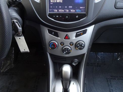 Used 2016 Chevrolet Trax LT image 17