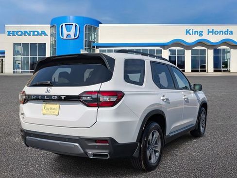 New 2026 Honda Pilot EX-L image 5