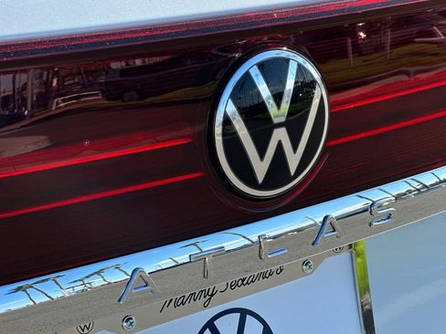 New 2026 Volkswagen Atlas SE FWD image 7