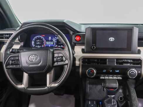 Used 2024 Toyota Tacoma TRD Off-Road AWD/4WD image 17