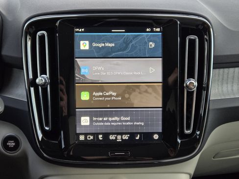 Used 2025 Volvo XC40 B5 Plus w/ Protection Package Premier image 21