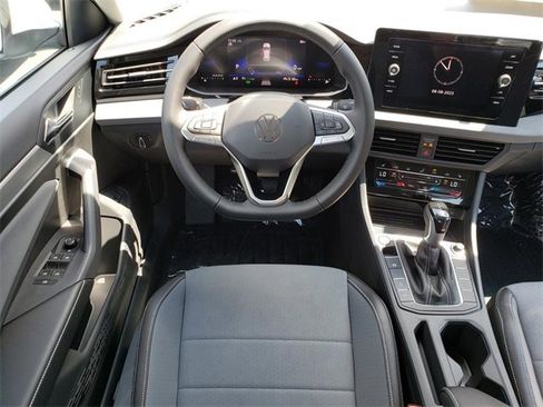 New 2025 Volkswagen Jetta SE image 9