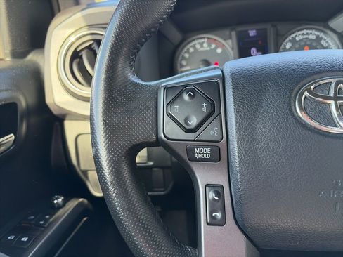 Used 2017 Toyota Tacoma TRD Off-Road w/ Tow Package image 17