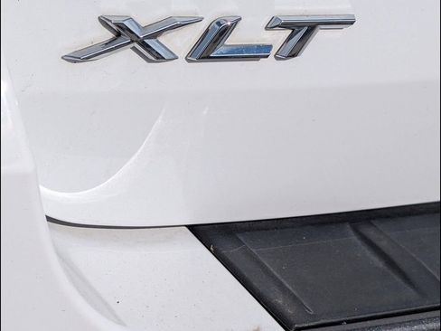 Used 2022 Ford Explorer XLT w/ Equipment Group 202A AWD/4WD image 22