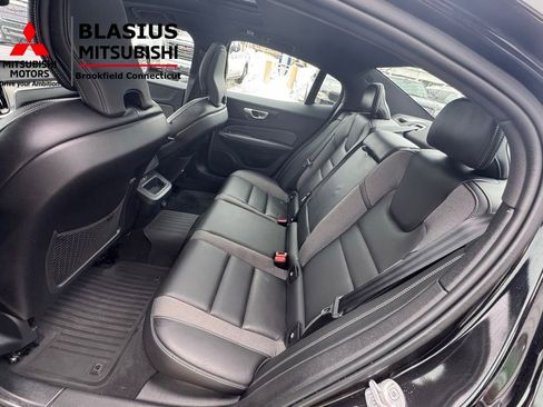 Used 2024 Volvo S60 B5 Plus image 36