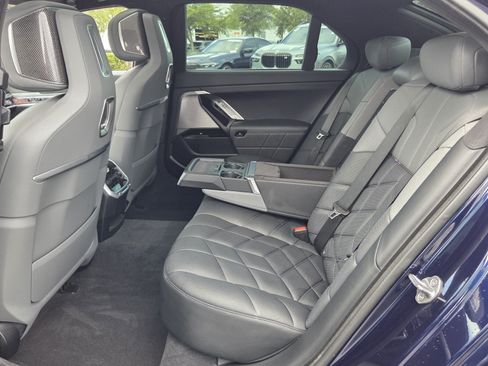 Certified 2023 BMW 740i RWD image 11