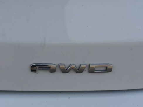 Used 2023 GMC Acadia Denali AWD/4WD image 8