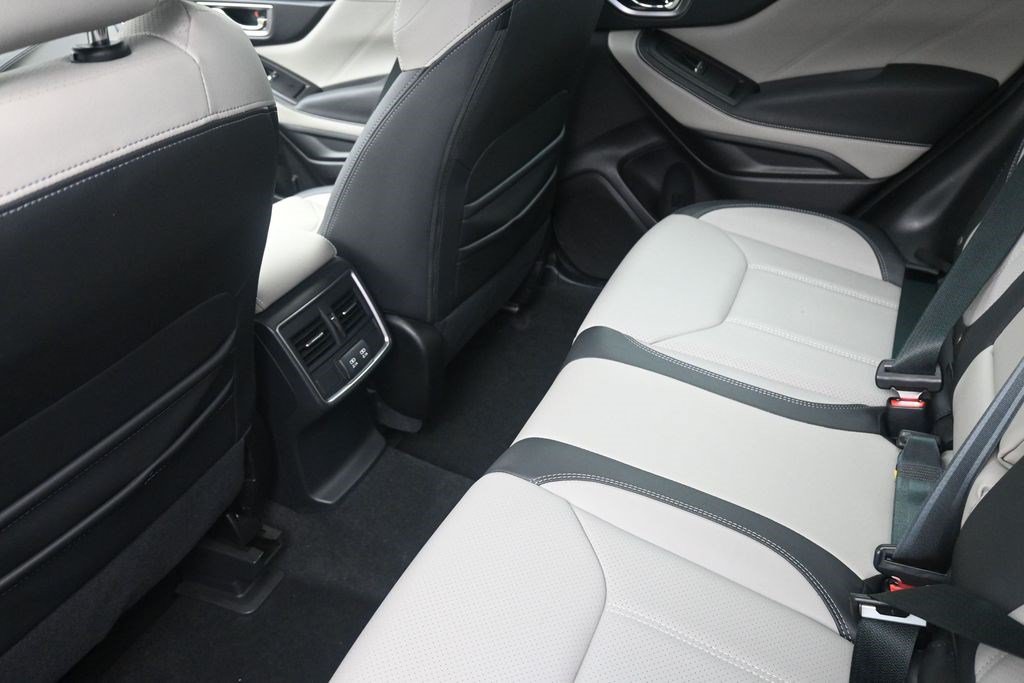 Used 2024 Subaru Forester Limited AWD/4WD image 16