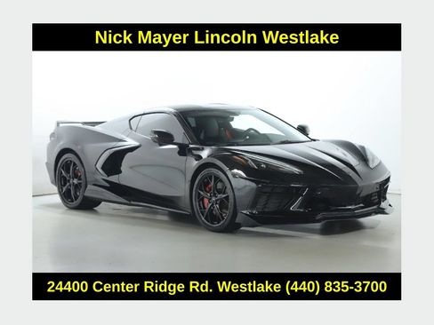 Used 2021 Chevrolet Corvette Stingray Preferred Cpe w/ Z51 Performance Package RWD image 1