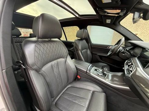 Used 2021 BMW X5 M50i w/ Premium Package image 31