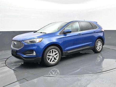 Used 2024 Ford Edge SEL w/ Convenience Package AWD/4WD image 2