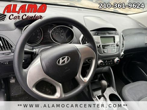 Used 2012 Hyundai Tucson GL image 26