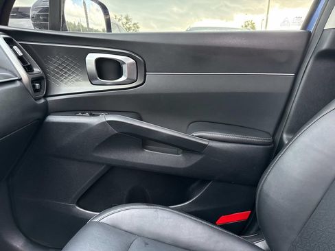 Used 2022 Kia Sorento S w/ Panoramic Sunroof Package FWD image 29