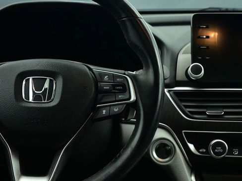 Used 2020 Honda Accord Touring image 11