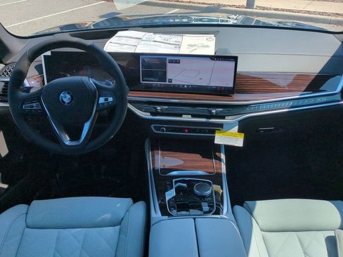 Used 2026 BMW X5 xDrive50e image 14