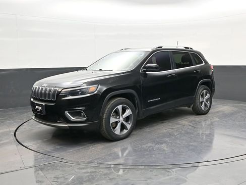 Used 2019 Jeep Cherokee Limited image 2