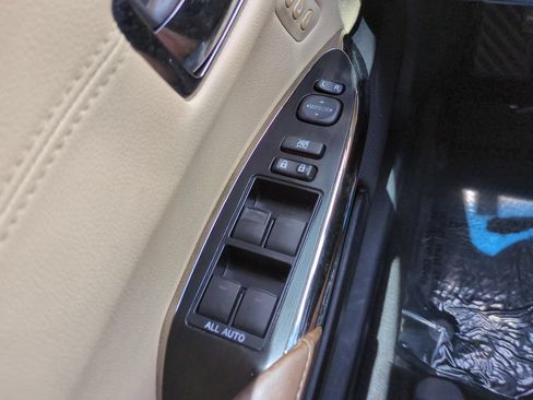 Used 2015 Toyota Avalon XLE Touring FWD image 19