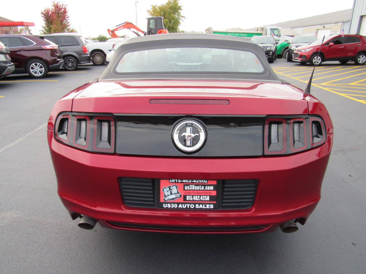 Used 2014 Ford Mustang Convertible RWD image 5